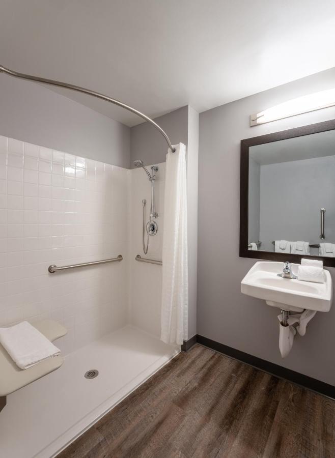 Hotel Stayapt Alexandria-fort Belvoir 2*