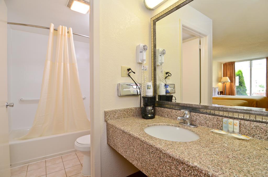 Hotel Stayapt Alexandria-fort Belvoir