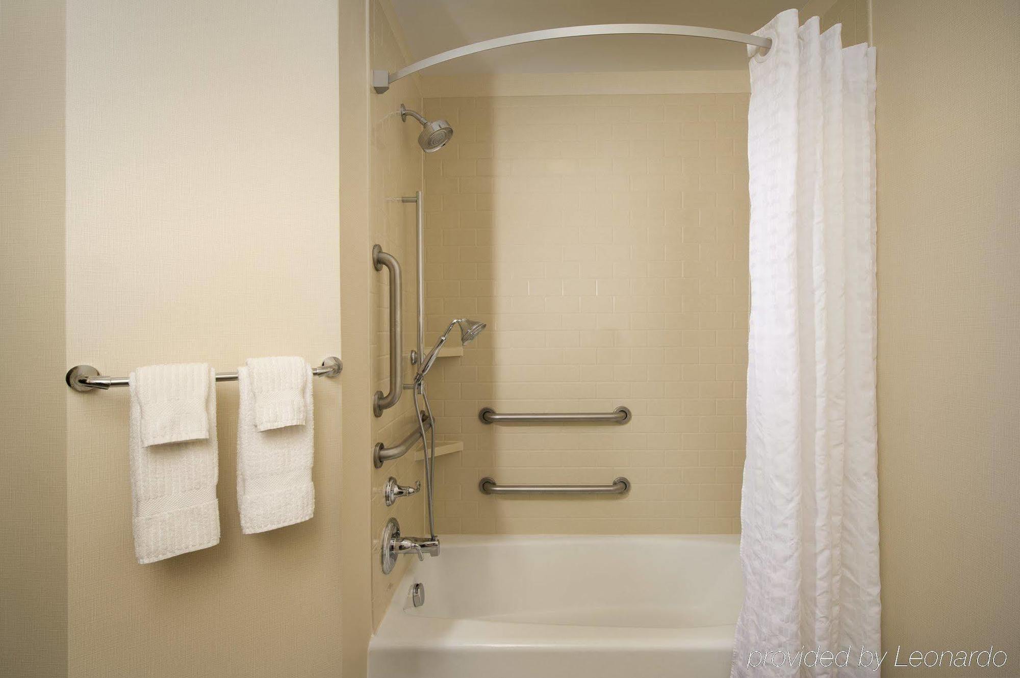 Hotel Stayapt Alexandria-fort Belvoir Alexandria