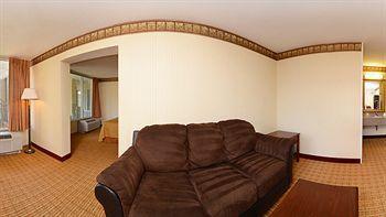 Hotel Stayapt Alexandria-fort Belvoir 2*